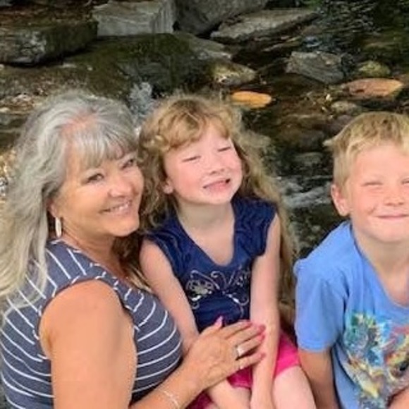 Meet your Posher, Marlene - Picture 1 of 1